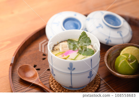 Chawanmushi with matsutake mushrooms 108558683