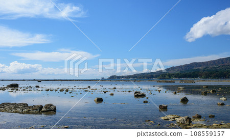 Unosaki coast on a clear day, Hokakejima seen in the distance, Oga Peninsula, Akita Prefecture 108559157