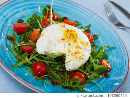 Burrata cheese salad 108560324