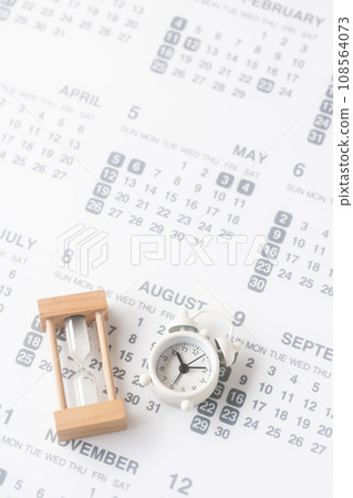 Image of clock, hourglass, calendar 108564073
