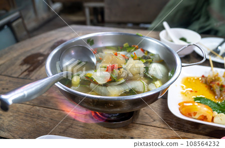 Spicy n-kaew soup Spicy n-kaew soup 108564232