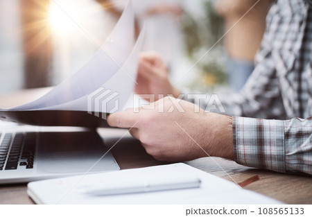 Businessman's hands Notepad and documents. office work concept 108565133