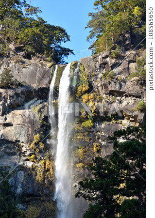 Upper part of Nachi Falls 108565650