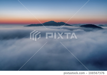 栃木縣:雲海覆蓋的鎌倉山風景 栃木縣:雲海覆蓋的鎌倉山風景 108567376