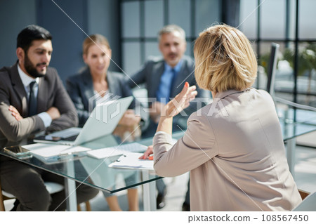 A group of colleagues reached an agreement in the negotiations 108567450