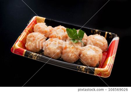 Chicken meatball dumpling Chicken meatball dumpling 108569026