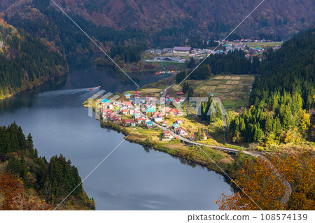 清晨陽光下的太石村 清晨陽光下的太石村 108574139