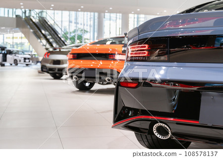 car dealer image 108578137