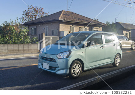 2box light passenger car road driving Lapin 108582281