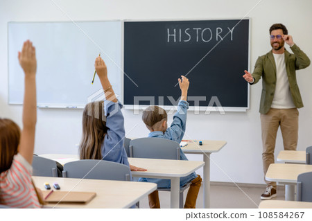 Kids at the lesson looking involved and interested 108584267