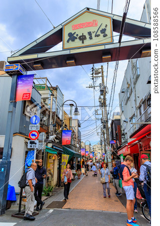 谷中銀座（商店街）位於東京都台東區谷中 108588566