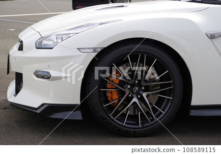 汽車圖片：Nissan GT-R 2024 年款的前鼻 108589115