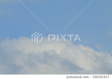 藍天白雲飄浮 108591817