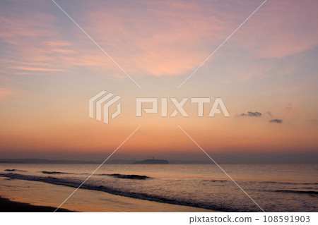 黎明前的湘南江之島 黎明前的湘南江之島 108591903