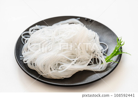 Rehydrated vermicelli Rehydrated vermicelli 108592441