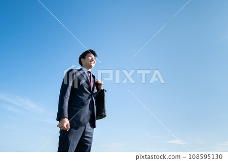 注視著天空的商人 108595130