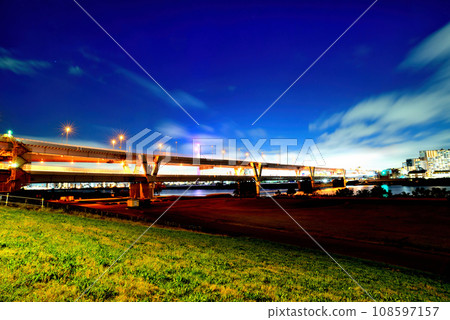 Night view of Horikiri Junction on Shuto Expressway Route 6 Mukojima Line 108597157