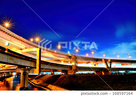 Night view of Horikiri Junction on Shuto Expressway Route 6 Mukojima Line Night view of Horikiri Junction on Shuto Expressway Route 6 Mukojima Line 108597164