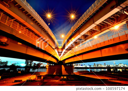 Night view of Horikiri Junction on Shuto Expressway Route 6 Mukojima Line Night view of Horikiri Junction on Shuto Expressway Route 6 Mukojima Line 108597174