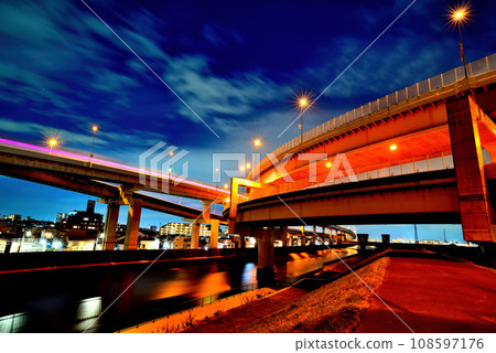 Night view of Horikiri Junction on Shuto Expressway Route 6 Mukojima Line 108597176