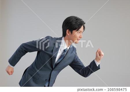 新生 2 跑步姿勢 108598475