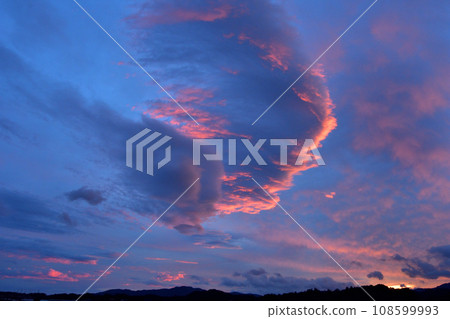 日出天空和山 日出天空和山 108599993