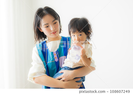 Nursery teacher 1 year old 108607249