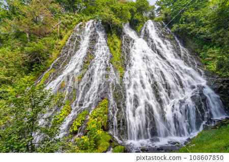 Oshinkoshin Falls, Shiretoko's largest waterfall 108607850