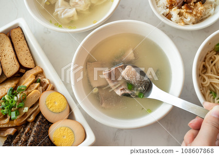 Lemon fish fish skin hot water fish hot water milk fish skin soup milkfish skin soup 108607868