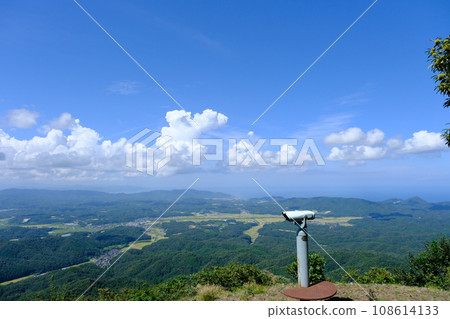 The world seen from the top of Mt. Kongo Doji 108614133