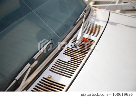 Image of an old domestic car 108619686