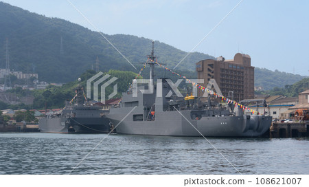 完全裝修的海上自衛隊建造艦室戶號和測音艦播磨號 完全裝修的海上自衛隊建造艦室戶號和測音艦播磨號 108621007