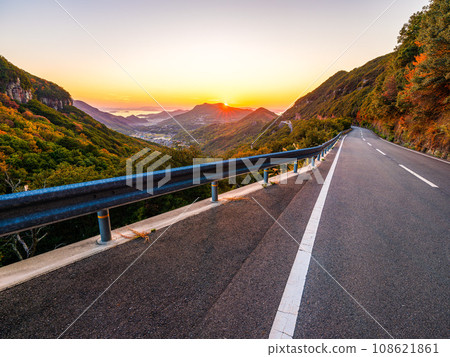 Autumn driving road when the mountains are turning red, Shodoshima, Kagawa Prefecture 108621861