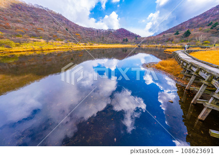 赤城山的秋天 108623691