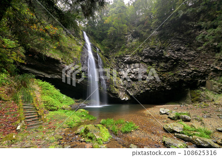 Ryūzugataki Ontaki (Kakeai Town, Unnan City, Shimane Prefecture) 108625316