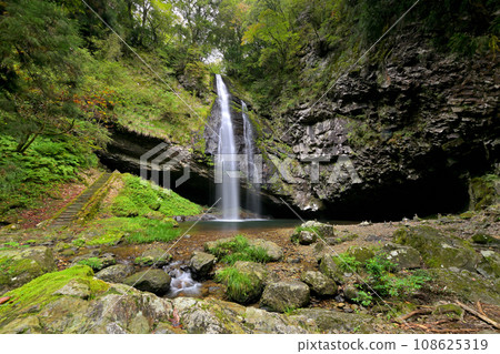 Ryūzugataki Ontaki (Kakeai Town, Unnan City, Shimane Prefecture) 108625319