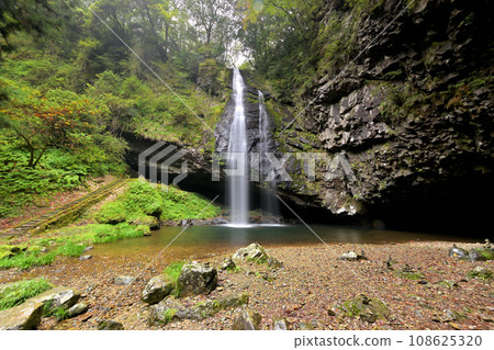 Ryūzugataki Ontaki (Kakeai Town, Unnan City, Shimane Prefecture) 108625320