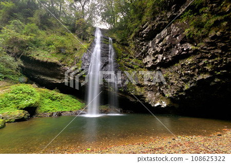 Ryūzugataki Ontaki (Kakeai Town, Unnan City, Shimane Prefecture) 108625322