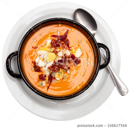 Cordoba salmorejo with ham and egg 108627568