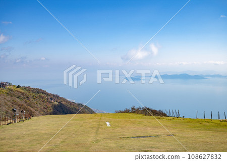 從蓬萊山眺望琵琶湖露台 從蓬萊山眺望琵琶湖露台 108627832