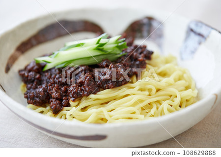 Homemade jajangmyeon 108629888
