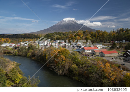 秋葉和羊蹄山 秋葉和羊蹄山 108632695