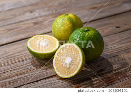 Phantom Fruit Jabara Made in Kitayama Village, Wakayama Prefecture Old board background 108634101