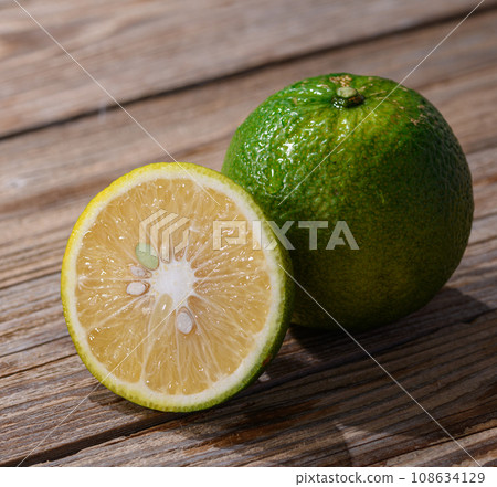 Phantom Fruit Jabara Made in Kitayama Village, Wakayama Prefecture Old board background Phantom Fruit Jabara Made in Kitayama Village, Wakayama Prefecture Old board background 108634129