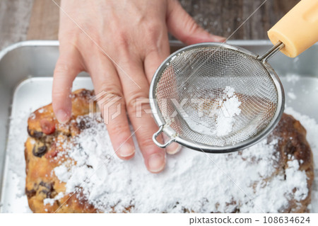 史多倫撒上糖粉 108634624