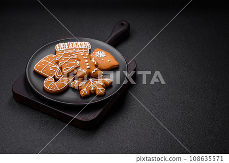Delicious gingerbread cookies with honey, ginger and cinnamon Delicious gingerbread cookies with honey, ginger and cinnamon 108635571