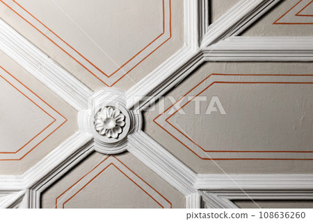 White gypsum bas-relief ceiling design. Classic architecture 108636260