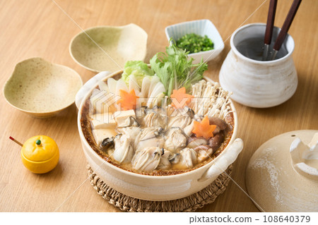 Oyster noodle pot 108640379