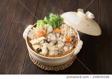 Oyster noodle pot Oyster noodle pot 108640386