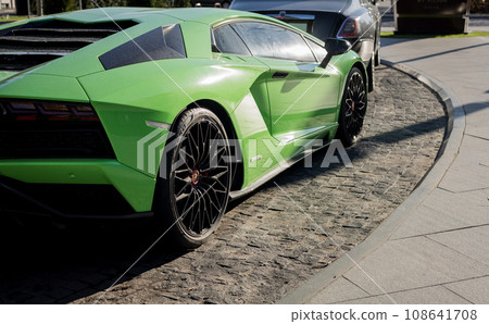 supercar Lamborghini Aventador 108641708